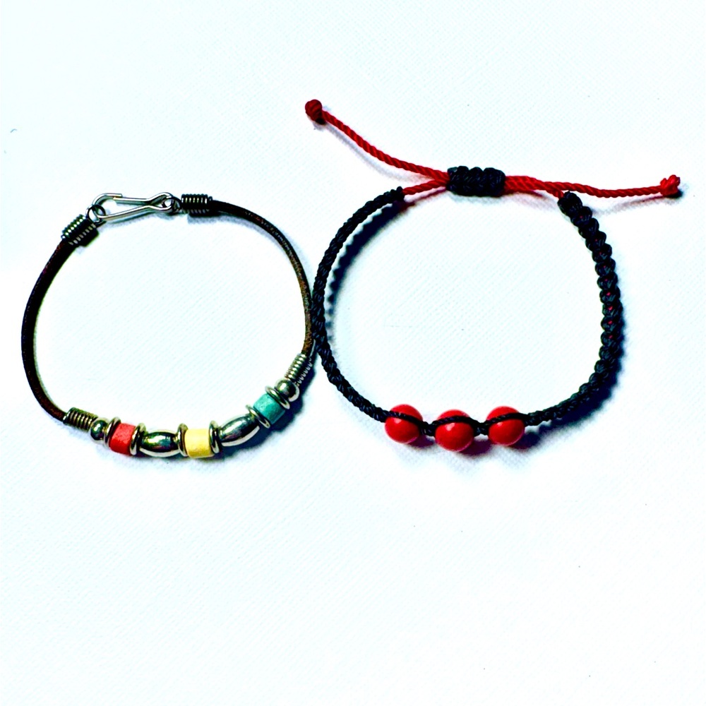 Bangle Bracelet Bundle Red Wood Beads
Braided Cord - 3 Wood Beads w/Silver Beads